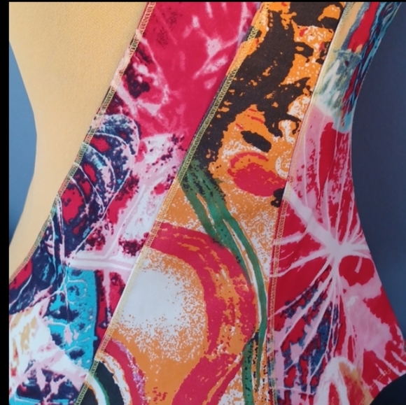 Aria sleeveless Multi asymmetrical colored Top Size M - Picture 2 of 9